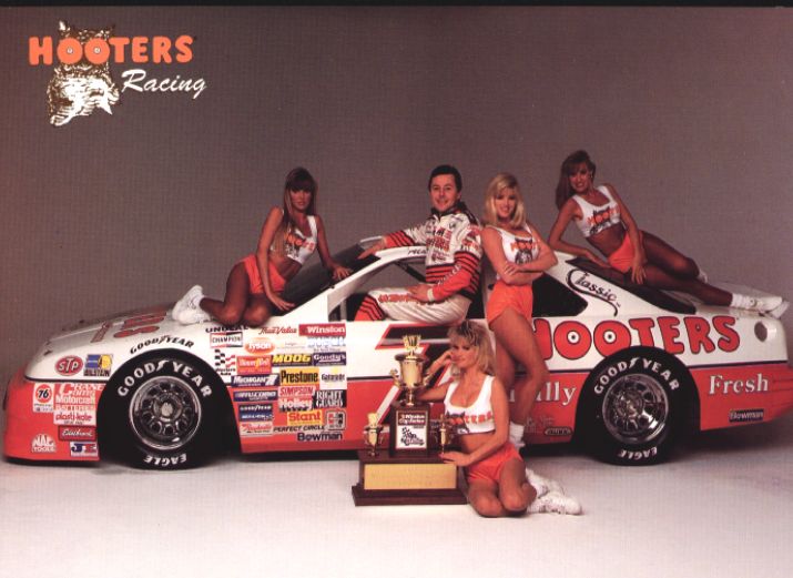 Hooters_front.jpg